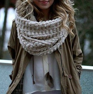 Как завязать шарф. Как носить красивые вязаные шарфы зимой.